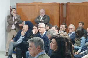 Aquí se puede ver al futuro presidente de la Diputación Provincial