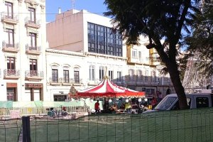 Ya se ha montado el carrusel que dará vida a la Puerta de Purchena