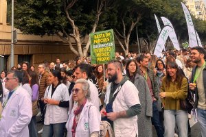 Manifestación sanitaria contra el nuevo Estatuto Marco, este jueves 11 de diciembre, en el marco de la huelga médica del 9 al 12 de diciembre.