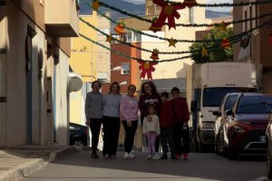 Vecinos en la calle Badajoz.