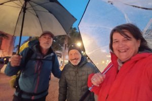 Jesús, peregrino de Badajoz, partiendo este martes desde Almería.