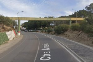 Acueducto de hormigón a la entrada a Huércal de Almería.