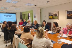 Constituida la Mesa de Mujeres Rurales y del Mar de Andalucía, que garantizará la participación activa del colectivo