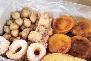 Dulces tradicionales de Semana Santa en Pastelería Cruz y García de Roquetas de Mar.