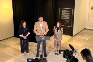 El Museo de Almería exhibe dentro del ciclo Artefacto una pieza paleolítica singular de la Cueva del Ambrosio.