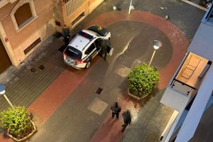 Imagen del gran operativo policial en Adra.