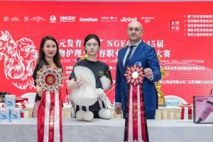 Juan José Fernández en un concurso en China.