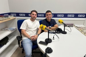 Jesús Toledo y Josu Balladares en los estudios de la Cadena SER Levante.