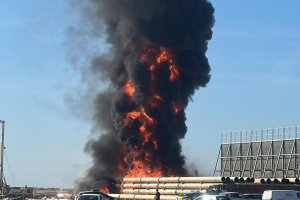 Incendio en el Puerto de Almería.