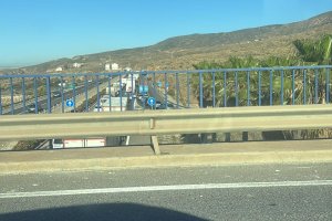 Retenciones provocadas por el accidente en la A-7, durante la mañana de este jueves.
