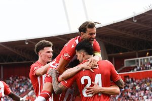 El gol del Almería liberaba toda la tensión porque el equipo pasaba de la séptima a la tercera posición de golpe.