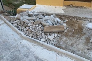 Una de las zonas descuidadas de la urbanización.