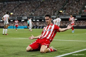 Sergio Arribas marcó el gol 26 de la temporada, clave para empatar en la ida de semifinales del Play Off contra el Castellón.