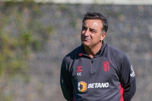 La opción Carlos Carvalhal se cae en el Almería, que ha elegido a Xavier García Pimienta como entrenador.