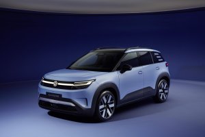 Con su diseño limpio y atemporal, el ID. Cross establece nuevos estándares en el segmento de los SUV compactos.