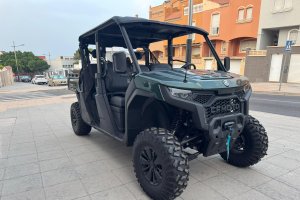 El UTV de la firma asiática combina un motor tricilíndrico de 90 CV, seis plazas y una gran capacidad de carga.