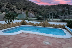 Esta es la piscina de Carboneras en alquiler.