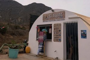Aljibe de La Fabriquilla, reconvertido en una tienda de souvenirs en pleno Parque Natural Cabo de Gata - Níjar.