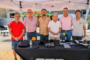 De izquierda a derecha: Francisco Galera; Luis Artero; Miguel Ángel Martín; Jerónimo Parra; Pedro Ridao y Guillermo Mirón, ayer durante la emisión del programa Hoy por Hoy Levante desde Antas.