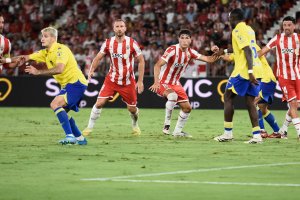 Rodrigo Ely y Bonini en el Almería (3-2) Cádiz en el Estadio de los Juegos Mediterráneos.