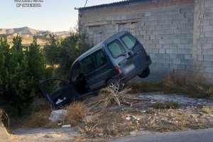 Vehículo recuperado por la Guardia Civil