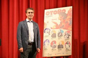 El concejal Joaquín Pérez de la Blanca durante la presentación del otoño cultural de Almería.