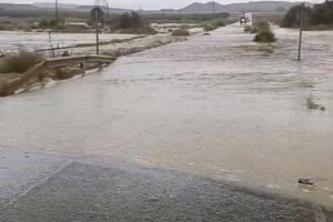 Carretera cortada en Cuevas por las intensas lluvias