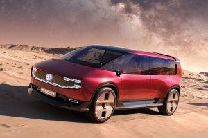 Con E-Space Concept, Renault reinterpreta el espíritu del Renault Espace, un modelo lanzado en 1984 que dejó una huella imborrable en la historia del automóvil.