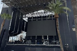 Montaje de escenario para el Almanzora Sound de Albox.