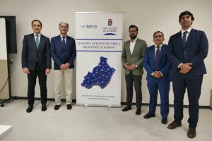 Autoridades durante la jornada en Casa Orozco, Vera.