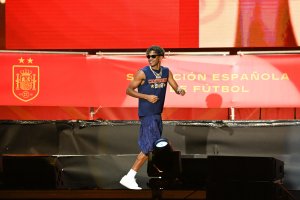 Lamine Yamal durante la celebración del Mundial en Cibeles el pasado mes de julio.