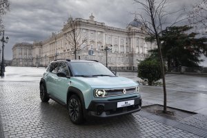 La tarjeta Plug Inn Charge Pass permite utilizar una única solución para acceder a miles de puntos de recarga públicos.