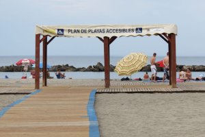 Zona de sombra colocada en El Palmeral otros veranos