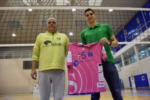 Presentación del partido en el Moisés Ruiz.