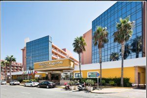 El antiguo  Playaluna ha sido rebautizado como Best Roquetas y abrirá en un mes.