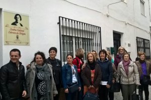 Denominación del centro cultural de Purchena con el nombre de Carmen de Burgos.
