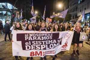 Imágenes de la manifestación del Día 8 de Marzo por las calles de Almería.