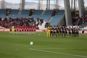 El Rayo ganó en Almería por un error y punto.