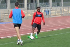 Lass ha sido citado por la selección de la República de Guinea.