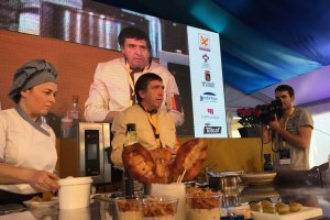 Showcooking de Juan Moreno en la anterior edición de Degustho.