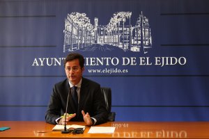 Francisco Góngora en una comparecencia en el Ayuntamiento de El Ejido.