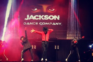 Instante del show que llega este viernes al Teatro Cervantes.