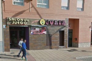 Salón recreativo de la empresa Veramatic ubicado en La Cañada de San Urbano.