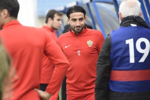 Chuli quiere seguir en el Almería y se le debe escuchar.