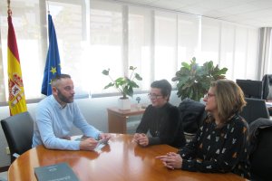 Encuentro del delegado con la Pta. del Colegio de Ingenieros.