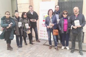 Presentación de la campaña a las puertas del Mercado Central.