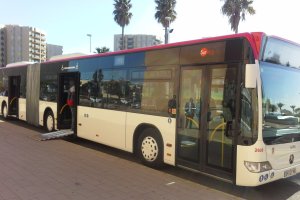 Uno de los dos nuevos autobuses articulados que se suman a la flota de Surbús