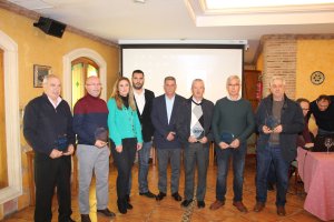 José Fernández Carmona, José Pérez Tejada, Juan Germán Ruiz García, Juan Alonso Martínez y Sebastián Carreño, Adolfo Castaño, comisario; Rubén Manuel