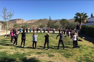 Relajación yoga para mayores.