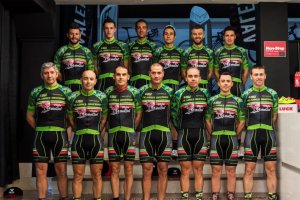 Los chicos de El Valle posan para la nueva temporada.